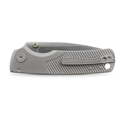 Dit titanium mes is dun genoeg voor in je wallet