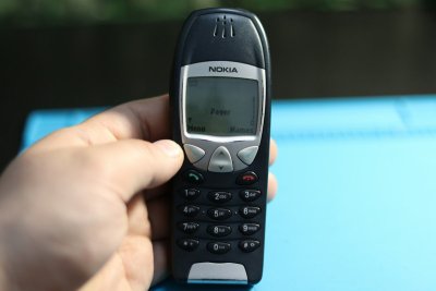 Mannen kopen weer bewust een telefoon die niets kan