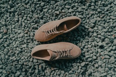 De dikke sneaker verdwijnt, dit neemt zijn plaats in