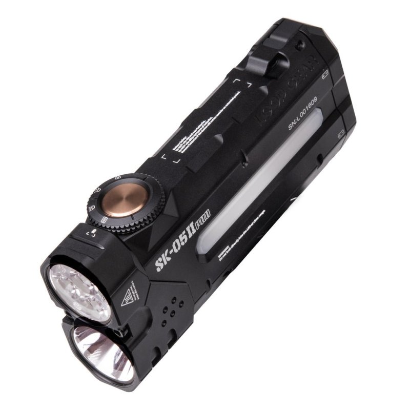 Deze zaklamp is ook een powerbank van 8000 mAh